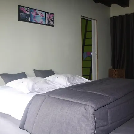 Le Relais De Chantecor 3*