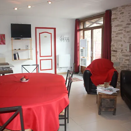 Le Relais De Chantecor Bed & Breakfast La Coquille