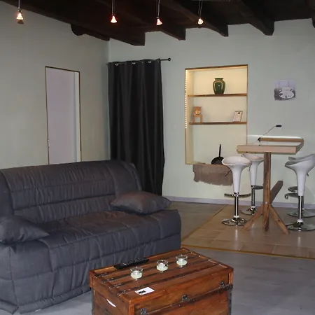 Le Relais De Chantecor Bed & Breakfast 3*