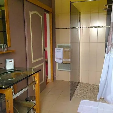 Bed & Breakfast Le Relais De Chantecor 3*