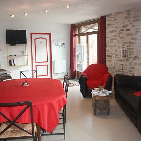 Le Relais De Chantecor 3*