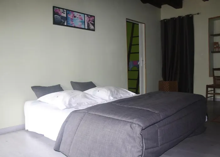 Le Relais De Chantecor 3*