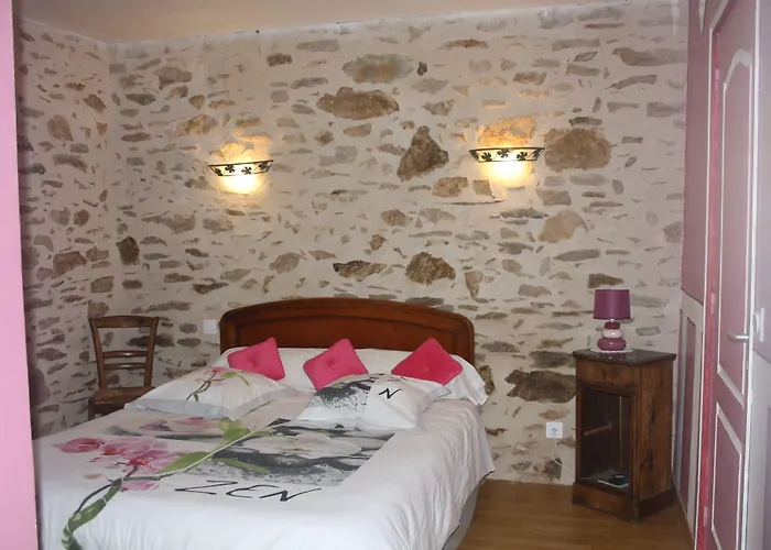 Le Relais De Chantecor Oda ve Kahvaltı 3*