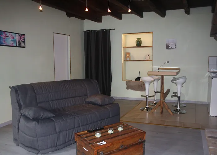 Le Relais De Chantecor Oda ve Kahvaltı 3*