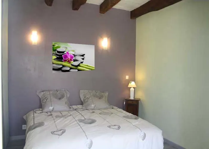 Le Relais De Chantecor Oda ve Kahvaltı 3*